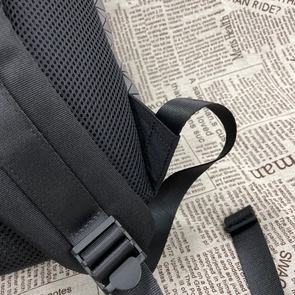 ???BRAND NEW DAYPACK BACKPACK GRAY? main image 5